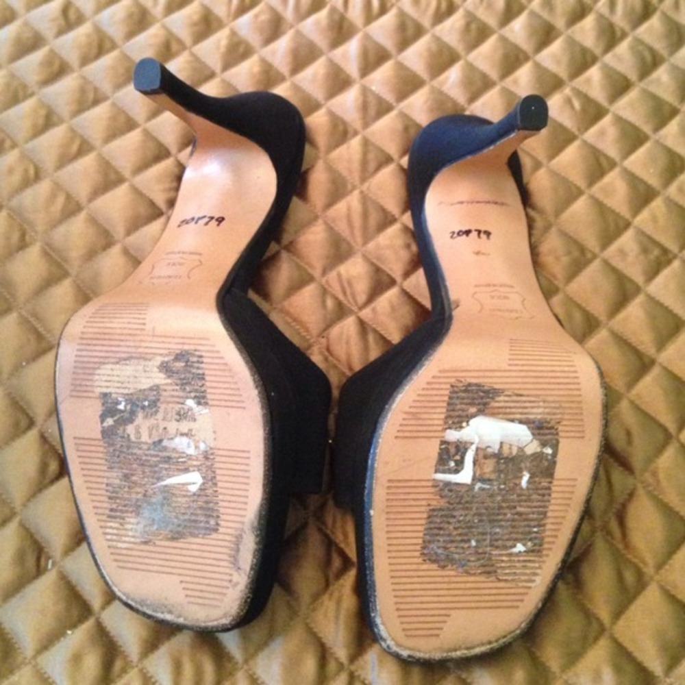 Stuart Weitzman Women's Black Slip on Heels Size 6 - Picture 4 of 4